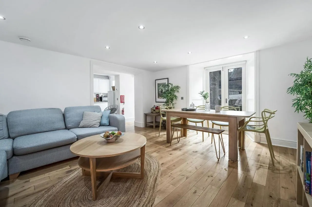 Cozy With Character Large 2 Bedroom Main Door Apartment With Garden Edimburgo