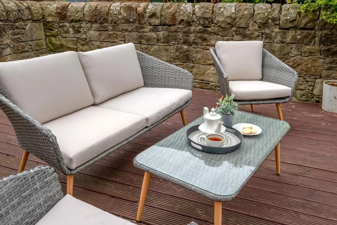 Cozy With Character Large 2 Bedroom Main Door Apartment With Garden Edimburgo