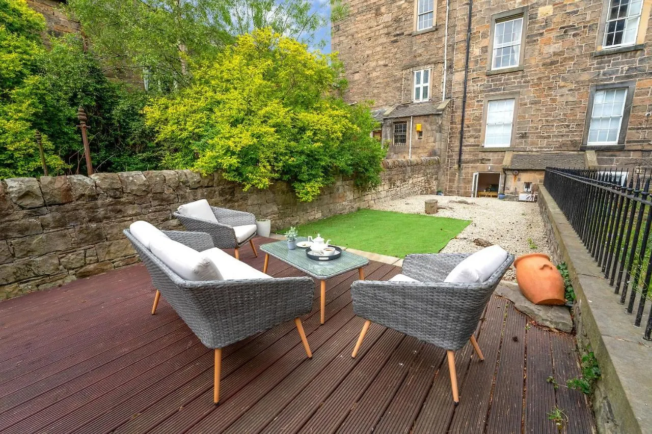Cozy With Character Large 2 Bedroom Main Door Apartment With Garden Edimburgo 0*,  Regno Unito